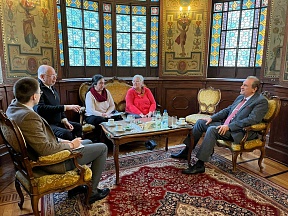 Sobre la reunión del Embajador con la directiva del CCOCRU Sobre la reunión del Embajador con la directiva del CCOCRU