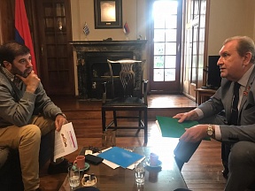 La reunión del Embajador con el Presidente del Frente Amplio La reunión del Embajador con el Presidente del Frente Amplio